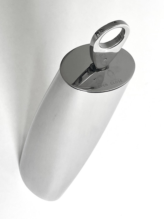 Alessi Cocktailshaker “Chiringuito” van Ron Arad. – Tafelaccessoires, Plastic, rvs (photo 4 of 26)