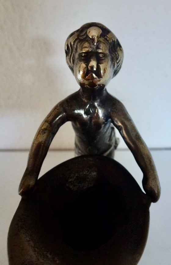 Image 1 of Jarrón Art Nouveau con putti