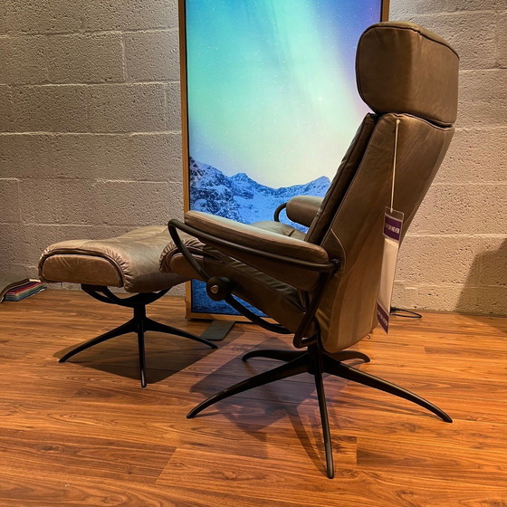 Image 1 of Fauteuil inclinable Stressless Tokyo avec repose-pieds
