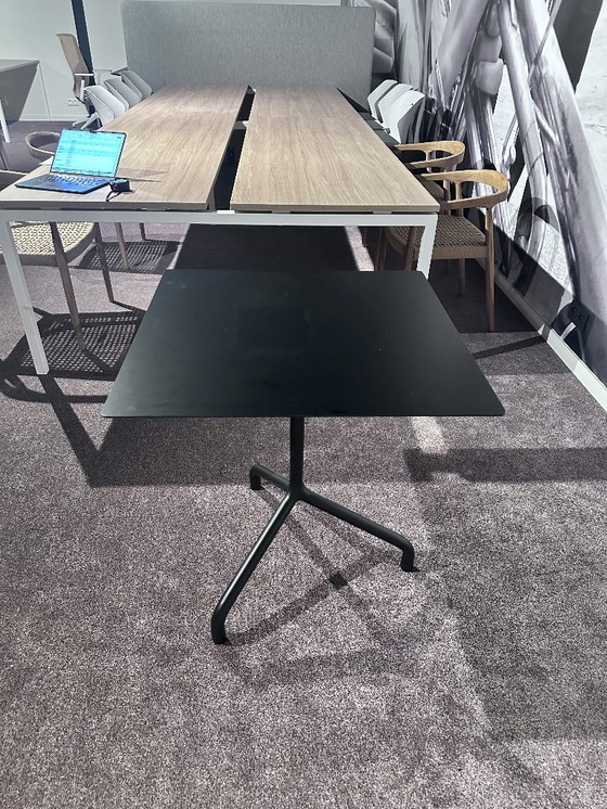 Image 1 of Zwarte vierkante tafel