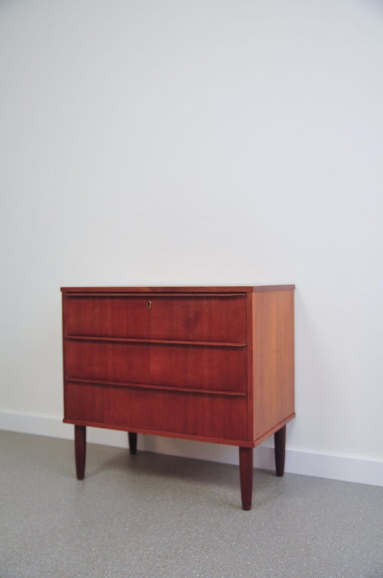 Cassettiera danese vintage in teak – Cassettiere, Wood (photo 5 of 6)