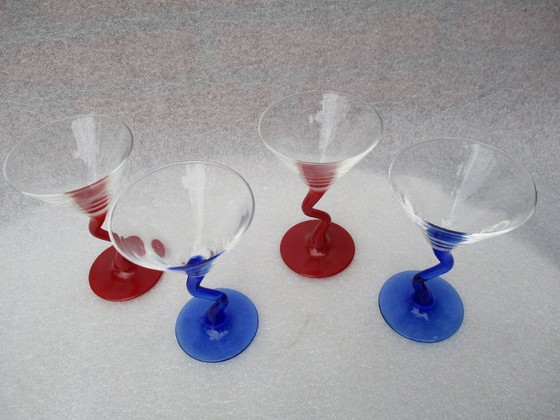 Image 1 of Zigzag 4 Martini cocktail glazen, vintage, van Libby Watusi, twee kleuren.  