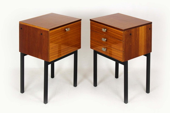 Image 1 of Tables de chevet en acajou tchécoslovaque de style moderne du milieu du XXe siècle, par Up Závody, années 1970, lot de 2