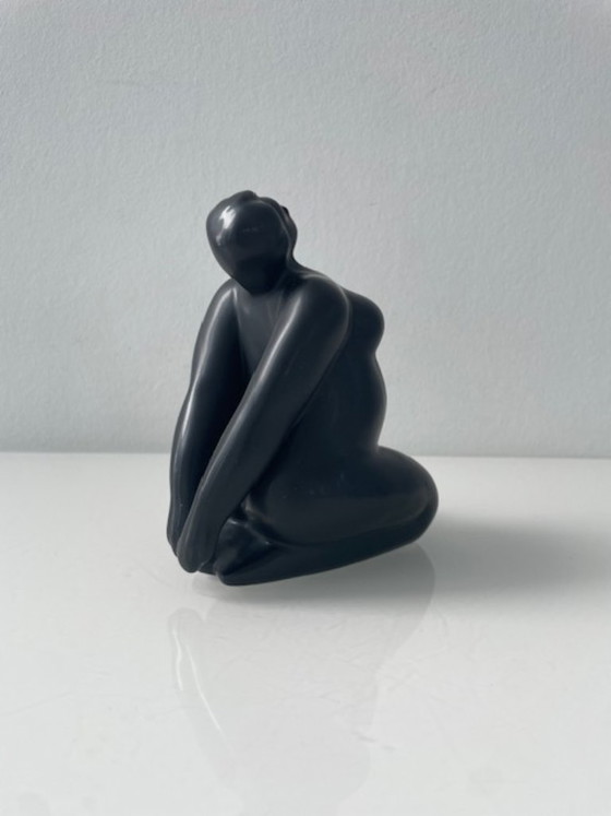 Image 1 of Set di 2 statuette femminili moderne in ceramica nera opaca