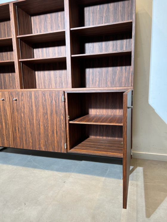 Mueble de pared Pierre Guariche para Meurop Rosewood – Vitrinas (photo 3 of 4)