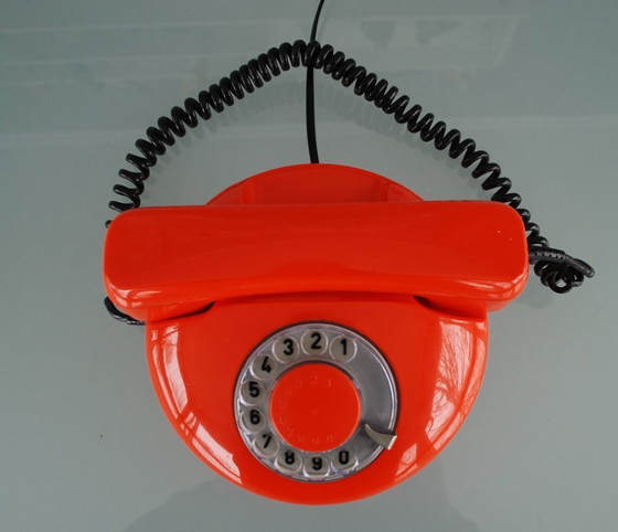 Image 1 of Téléphone de l'ère spatiale atomique
