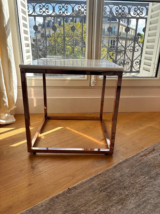 NV Gallery Bijzettafel van wit marmer en koperkleurig metaal