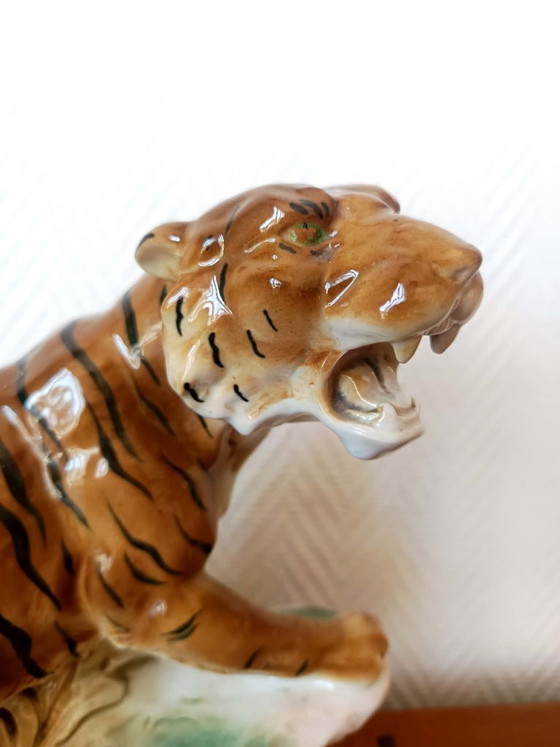 Image 1 of Ceramic tiger circa 1940/1950