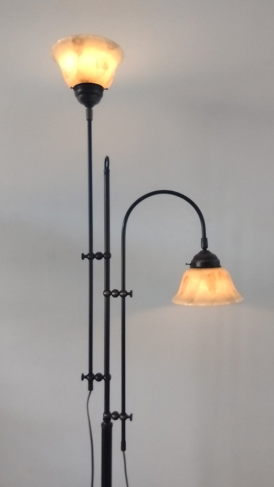 Image 1 of Stehleuchte mit marmorierten Glasschirmen
