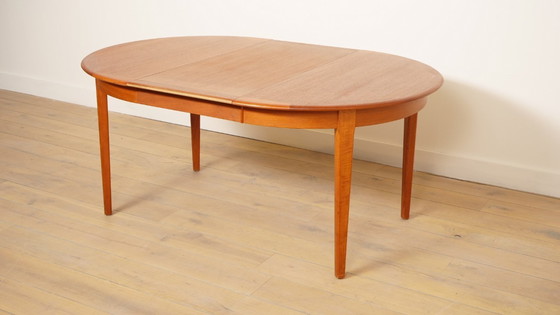 Image 1 of Table à manger extensible vintage ronde