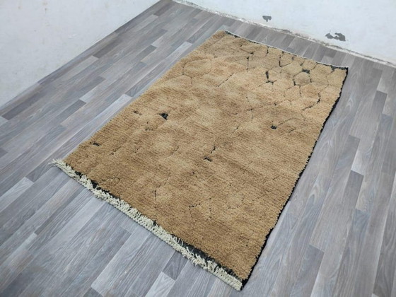 Image 1 of Tapis en laine fait main – coloris personnalisables 300cmx150cm