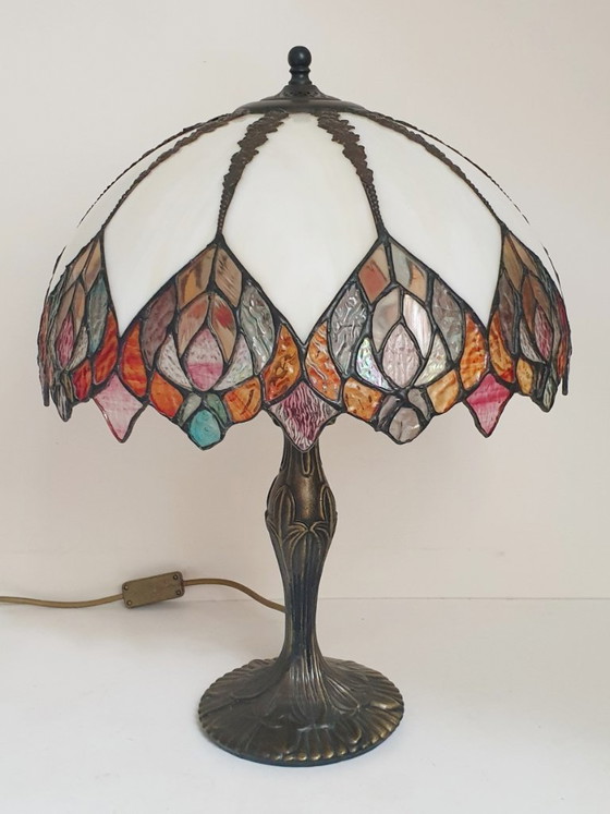 Image 1 of Large (52cm) Tiffany Stained Glass Table Lamp Peacock Feathers