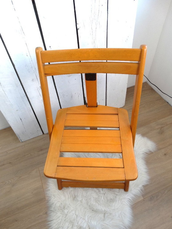 Image 1 of Sedia pieghevole a 3 gambe