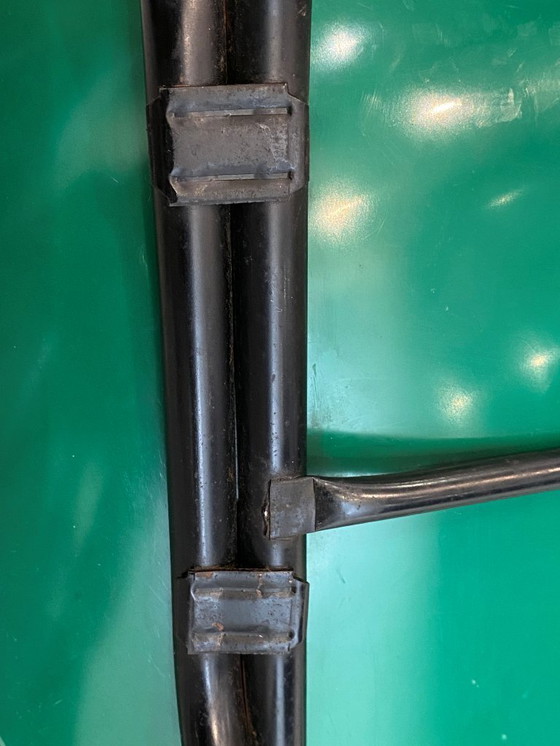 Image 1 of Sedia a guscio di Pierre Guariche per Meurop vert vintage 1960