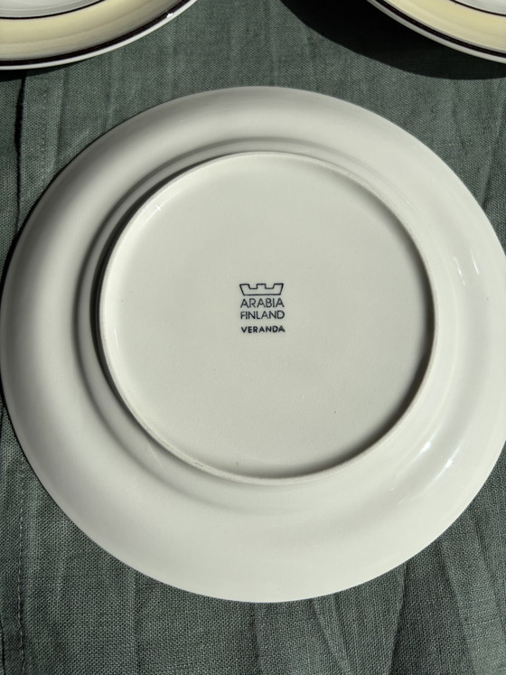 Set aus 5 Tellern Arabia Finland, aus der seltenen und beliebten Serie "Veranda". – Geschirr, Ceramic (photo 3 of 8)