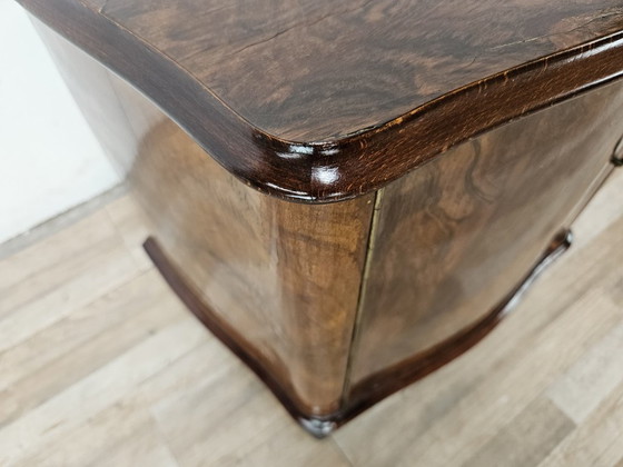 Een paar Chippendale nachtkastjes uit de jaren 1940, gemaakt van wortelnotenhout. – Wood, Klassiek (photo 10 of 16)
