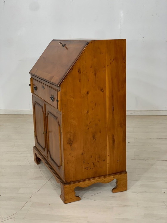 Image 1 of Secrétaire de style colonial armoire à écrire armoire de salon vintage