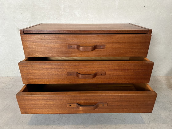 Image 1 of Vintage Ladekast in Teak