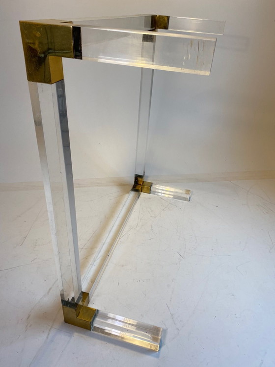 Hollywood Wood regency Couchtisch in Messing/ Lucite / Glas 70er, Couchtische, Plexiglas, Gold (Foto 4 von 7)