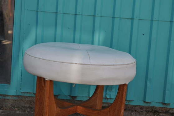 Mid-Century Danish Teak Ottoman by Kofod Larsen for G-Plan, 1960s, Footstools & poufs, Leather (photo 6 of 6)