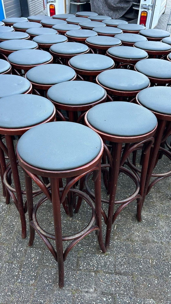 Image 1 of 50 sgabelli da bar in legno curvato, May Design