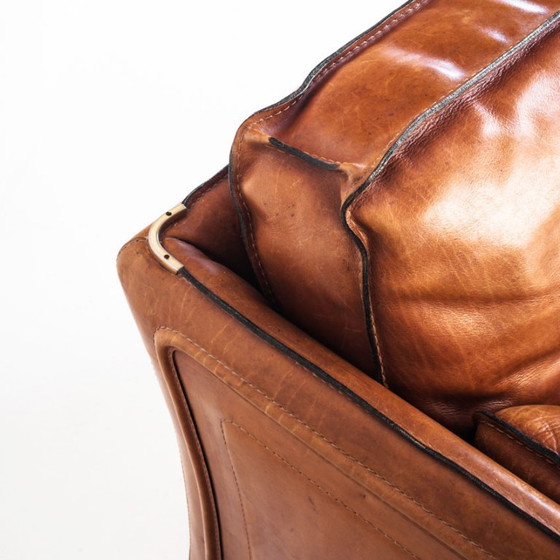 Fauteuil Club Vintage de Roche Bobois. Cuir de buffle camel. France, années 1980. – Leather (photo 17 of 19)