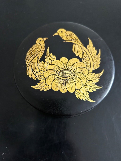 boîte oiseaux en laque et laiton