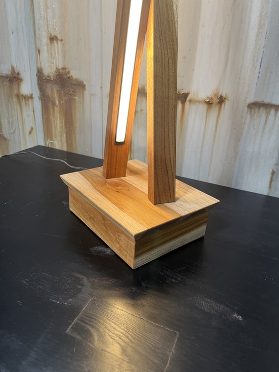 Image 1 of Lámpara de madera de teca