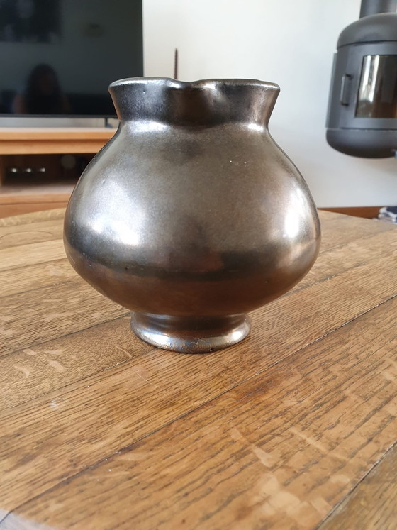 Bellissima brocca antica Mobach Utrecht a forma di orecchio / Brocca modello Kamo 5 – Smalto bronzo (circa (photo 3 of 13)