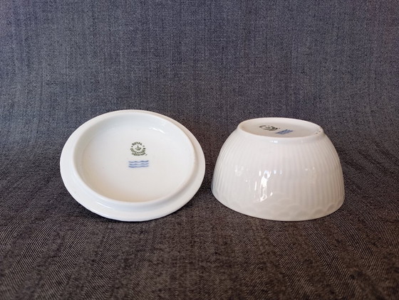 Zuccheriera con coperchio e Lattiera Royal Copenhagen 'White Fluted Half Lace' – Stoviglie, Porcellana (photo 7 of 22)