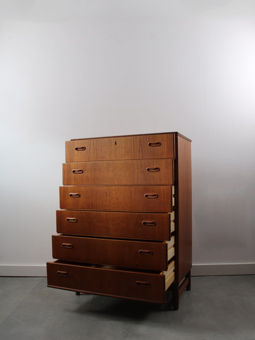 Vintage Danish chest of drawers in teak