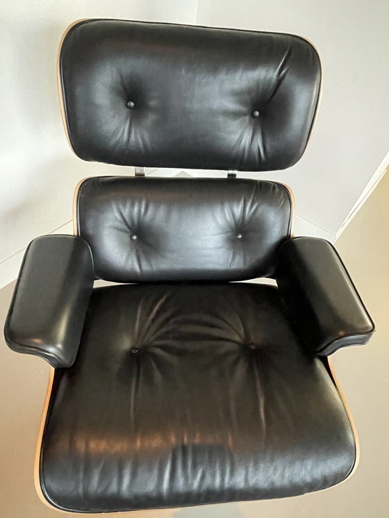 Image 1 of Chaise longue Eames + Ottoman