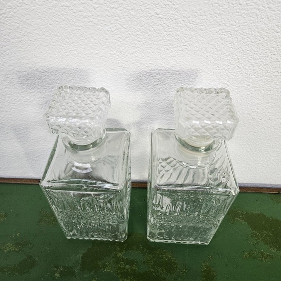 Image 1 of Set di due caraffe in vetro, decanter per whisky