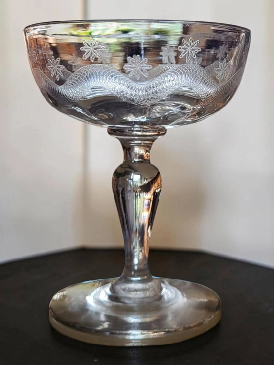 8 coppe da champagne in vetro inciso di Meisenthal, Art Déco – Bicchieri e caraffe, Cristallo, Art Deco (photo 7 of 14)