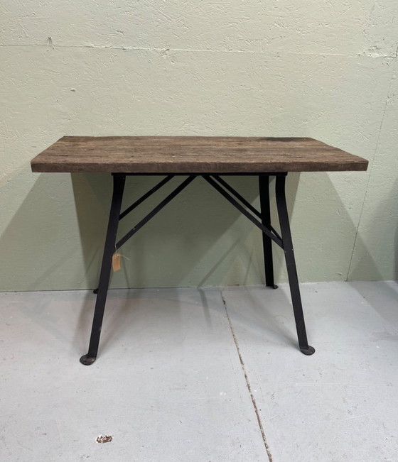 Image 1 of Stabile Werkbank von einem alten Schiff