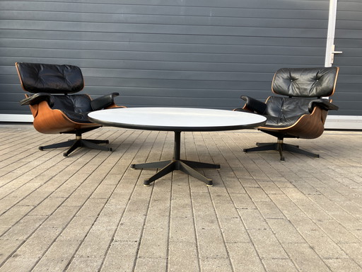 2x Eames Lounge Chair Contura/Fehlbaum + Coffee table