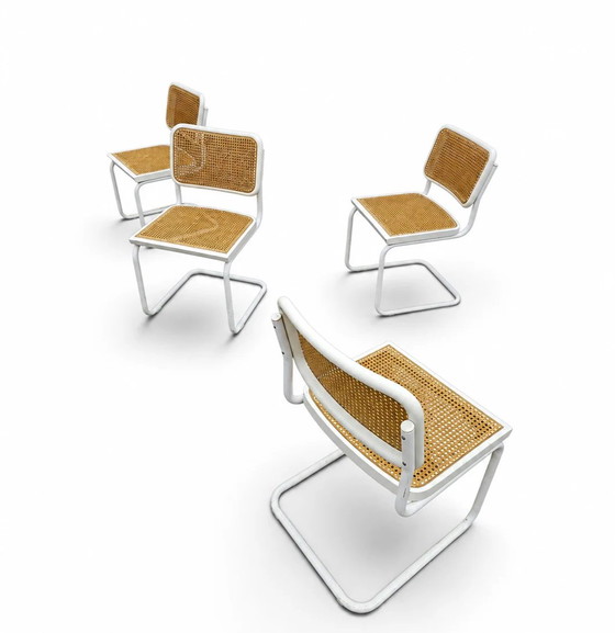 4 x chaise cantilever blanche Cesca de Marcel Breuer modèle B32 / Bauhaus années 70 / fabriquée en Italie (photo 2 of 9)