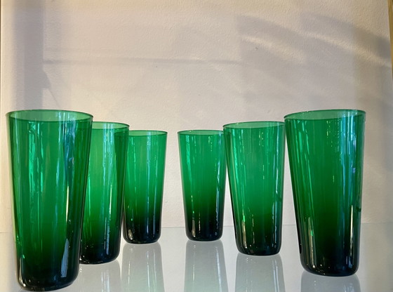 Image 1 of Bicchieri da long drink color verde smeraldo, soffiati a mano.