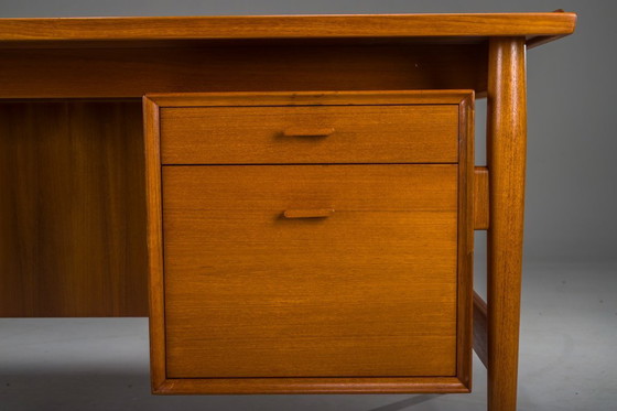 Image 1 of Schreibtisch Modell 207 aus Teakholz von Arne Vodder für Sibast, 1960er Jahre