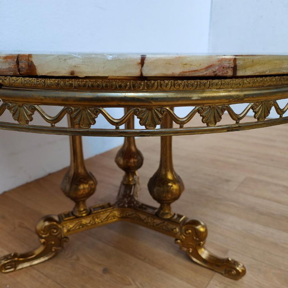 Round Vintage Regency Coffee Table with Marble Onyx Top 89cm – Brass (photo 7 of 10)