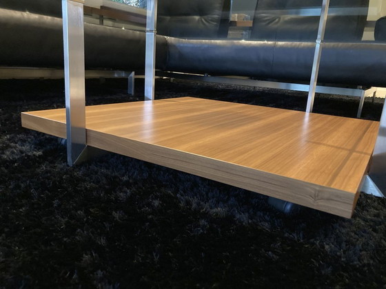 Image 1 of Tavolino da caffè Rolf Benz 8730 quadrato su ruote, 1 m x 1 m, in condizioni pari al nuovo.
