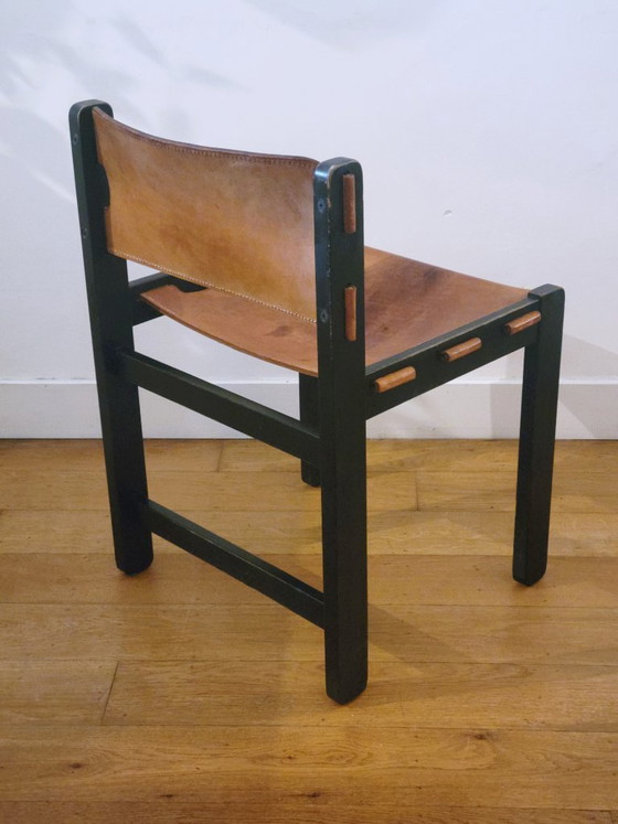 Set of four Brutalist chairs in black beech wood and saddle leather, Netherlands 1970 – Dining chairs (photo 6 of 12)