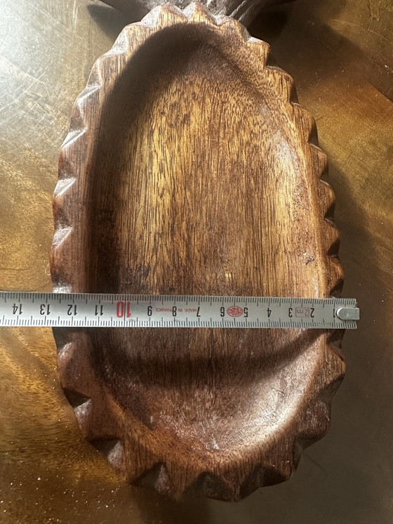 Image 1 of Vide poche vintage forme Ananas en bois sculpté
