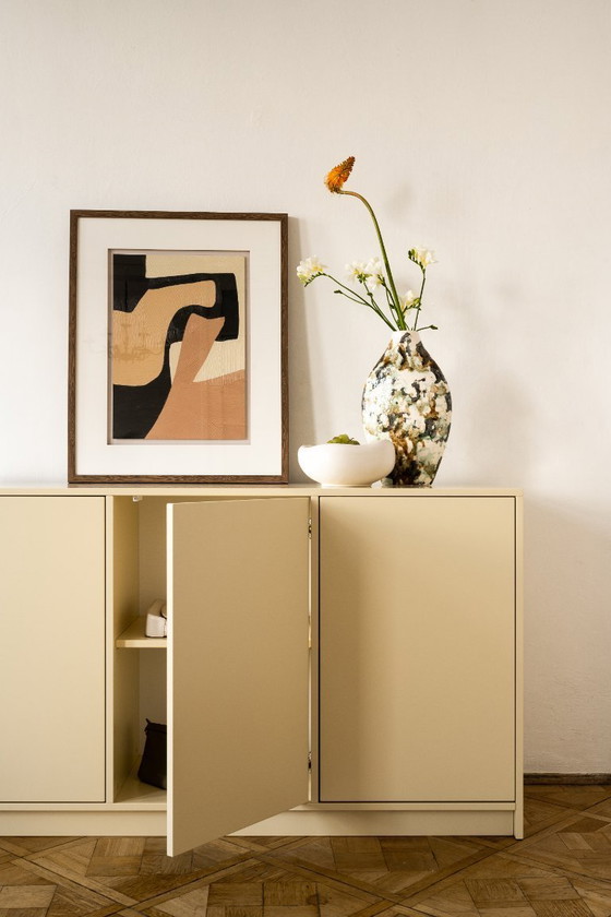 Image 1 of Botergeel dressoir van Itodi