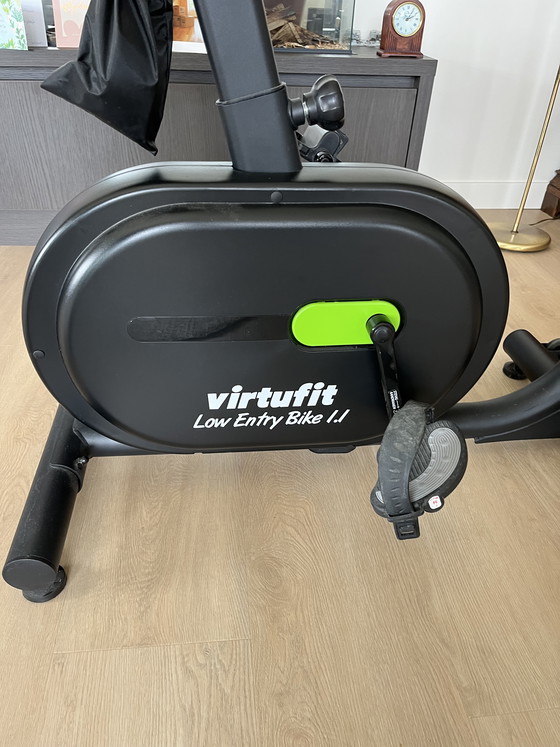Image 1 of Bicicleta estática Virtufit