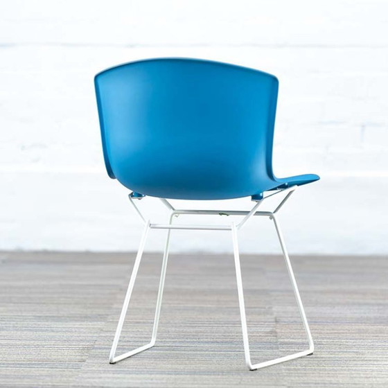 Image 1 of Knoll Plastic Side Chair Ontvangststoel