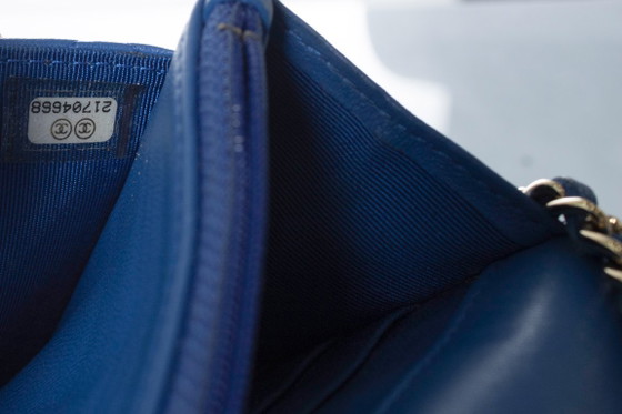 Portafoglio Chanel con catena, colore blu. – Borse a spalla, Lambskin (photo 7 of 12)