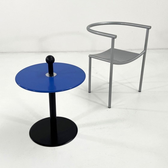 Image 1 of Mesita auxiliar azul de estilo posmoderno de Ikea, década de 1980.