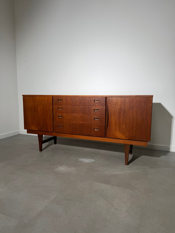 Vintage Beaver & Tapley Teak Sideboard – Mid-Century Modern (photo 4 of 6)
