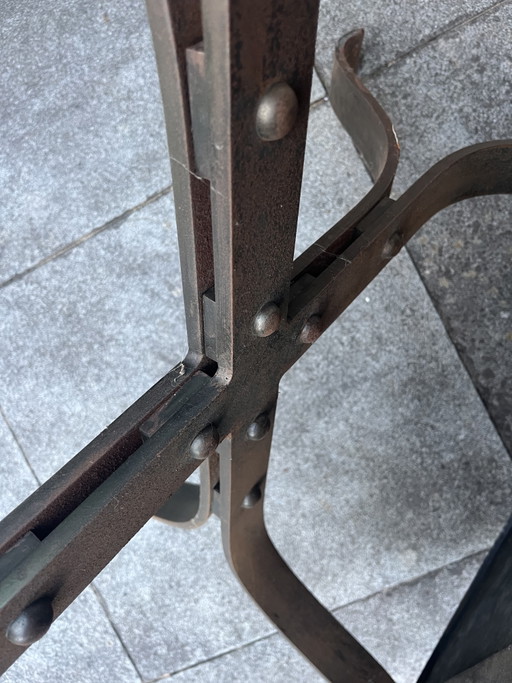 Brutalistische, grote, zware salontafel 